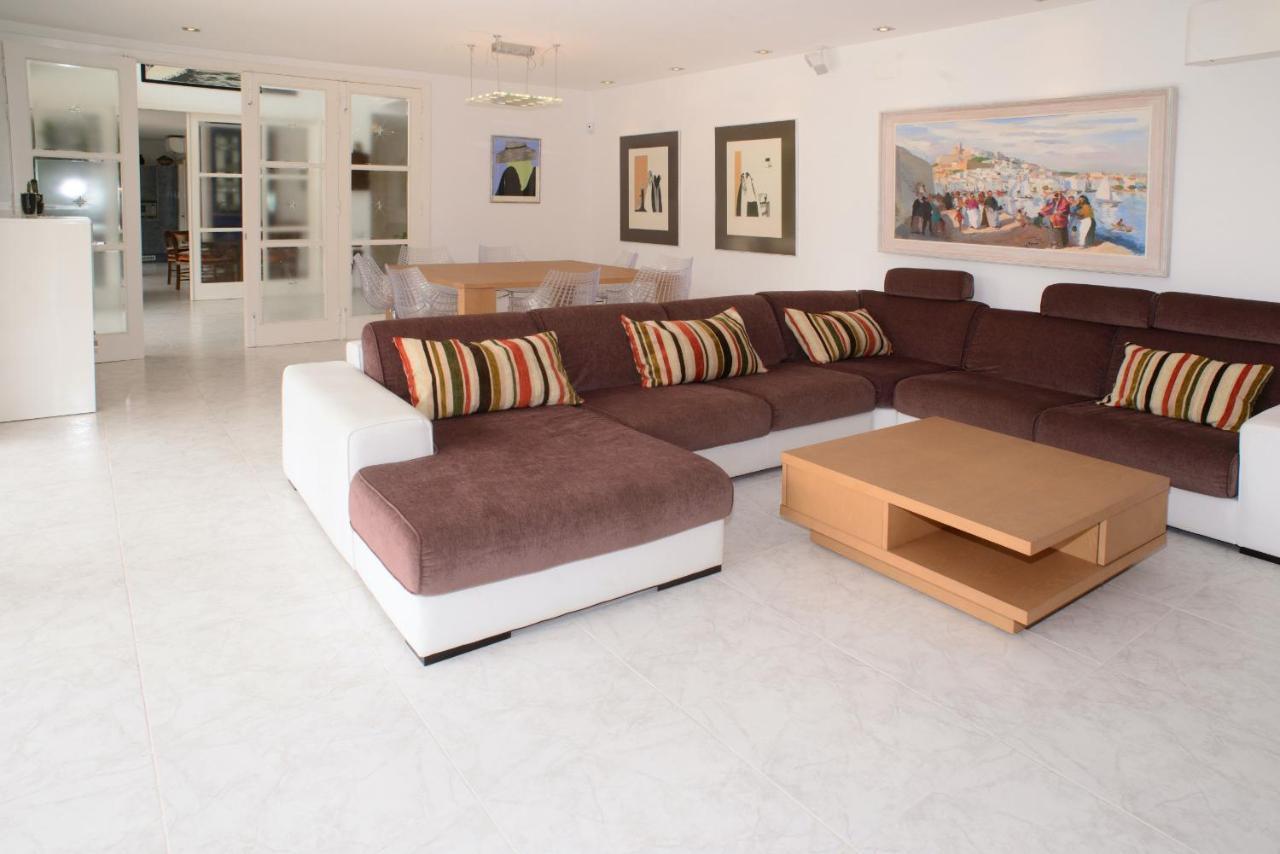 Sala Villa Sant Antoni de Portmany